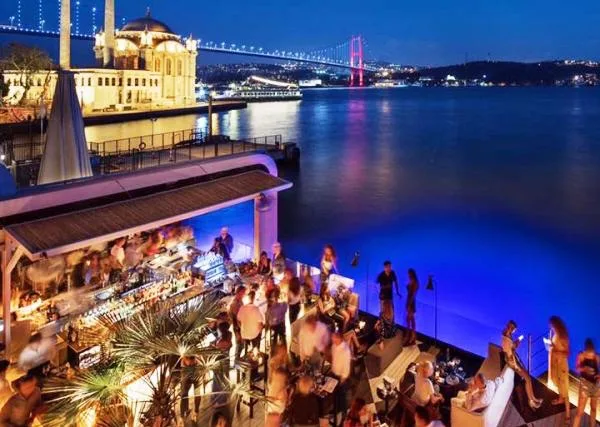 İstanbul Gece Kulübü Grup Turu